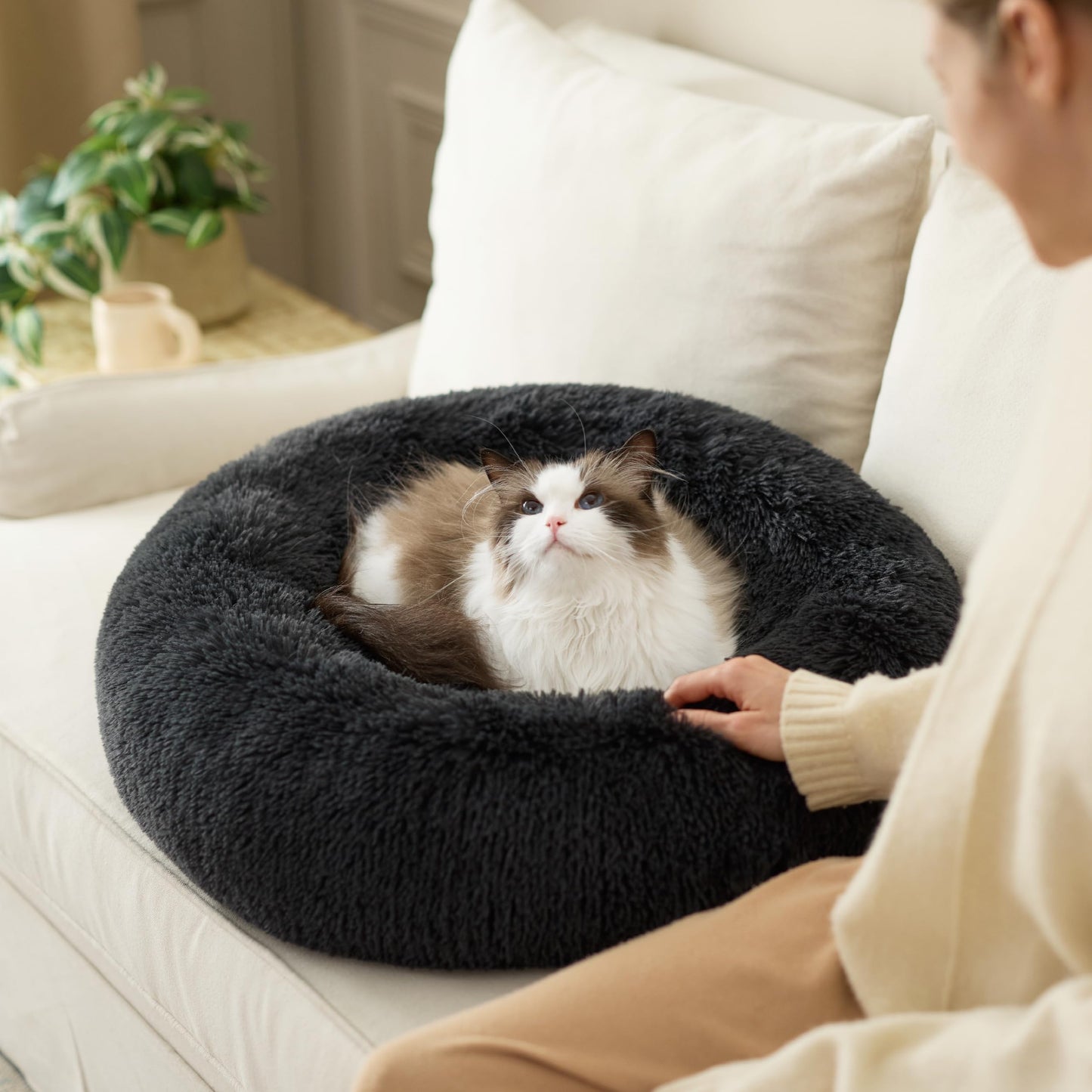 Trelsanopaws Large Cat Donut Bed - Fluffy Calming Anti-Anxiety Bed for Small Dogs & Cats (50 x 50 x 13 cm, Dark Grey)